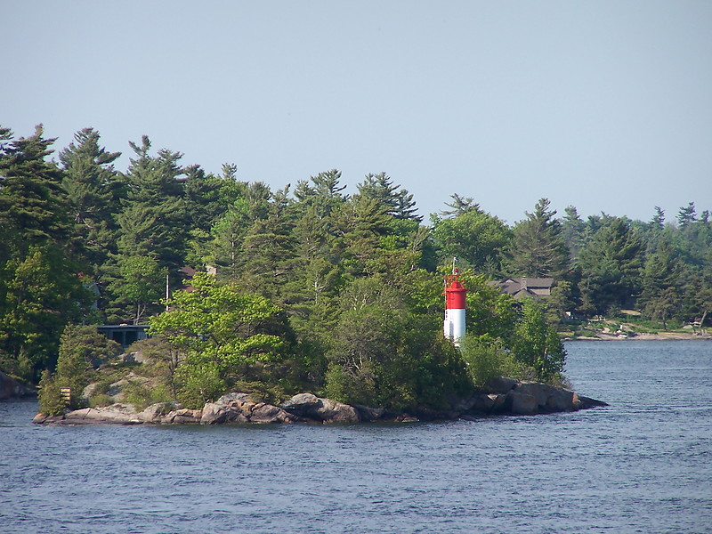 Thousand islands / Needles Eye Island light (No 146)
Keywords: Saint Lawrence river;Canada;Ontario
