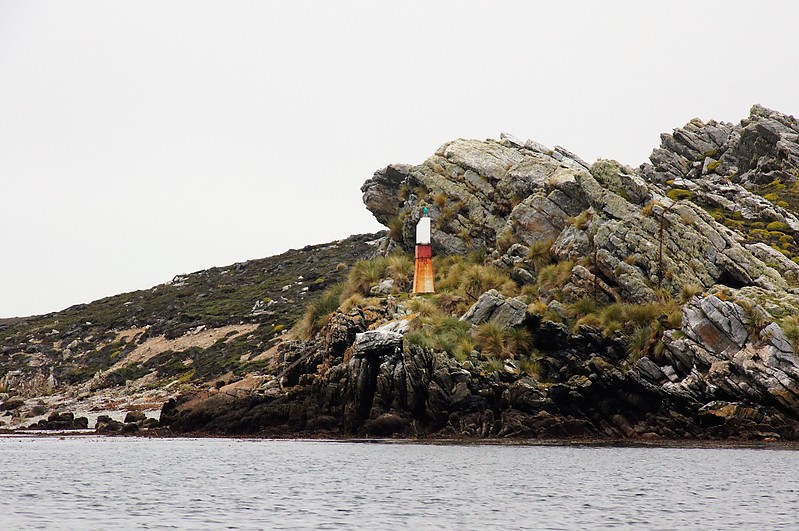STANLEY HARBOUR - Engineer Point light
Entrance to Stanley harbor
Keywords: Falkland Islands;Atlantic ocean;Stanley harbour