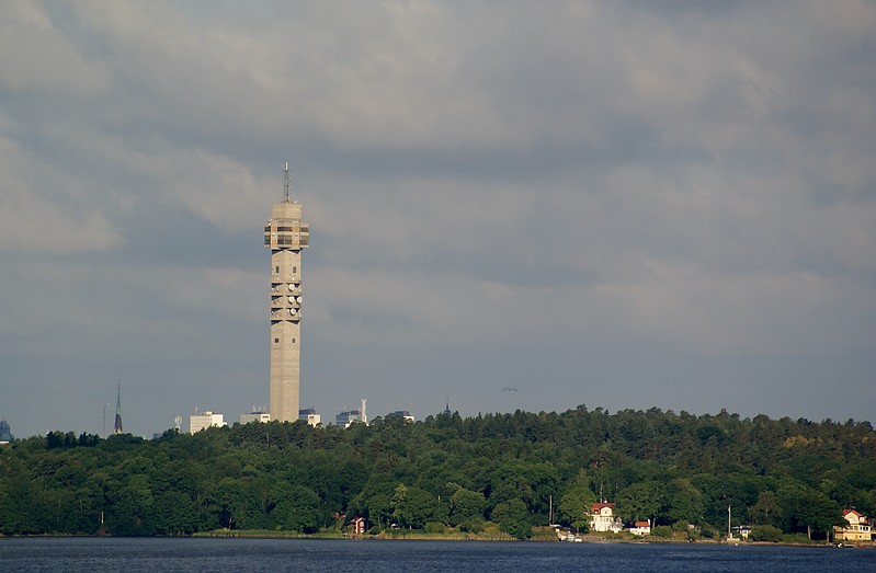 Stockholm / Kaknästornet light
TV Tower 

Keywords: Stockholm Archipelago;Stockholm;Sweden;Baltic sea