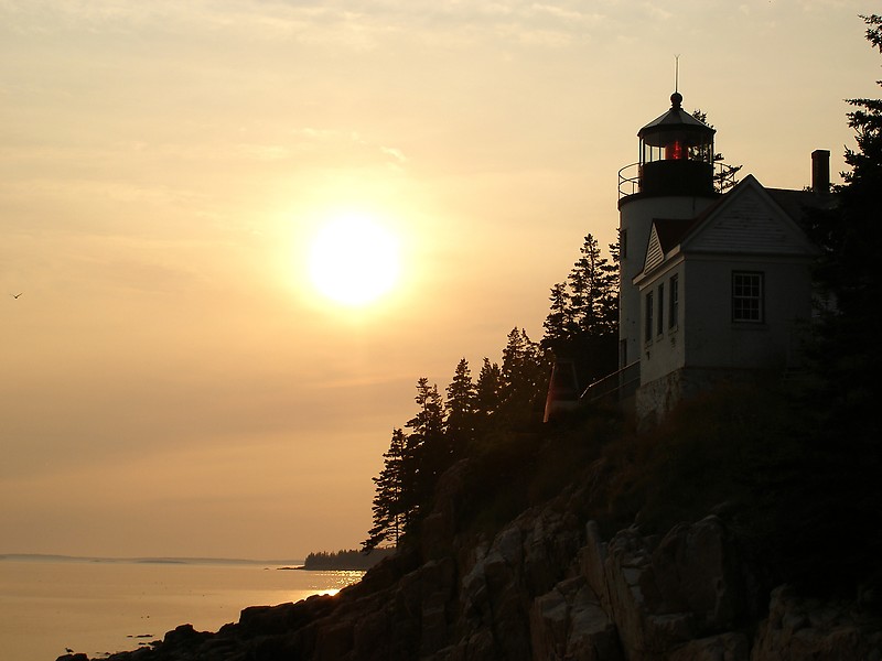 Maine / Bass Harbor Head lighthouse
   
Keywords: Bass Harbor;Maine;United States;Atlantic ocean;Sunset