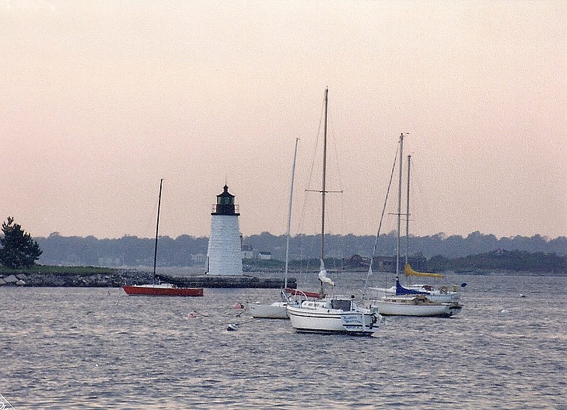 Rhode Island / Newport / Goat Island lighthouse
AKA Newport Harbor lighthouse
Keywords: Newport;Rhode Island;United States