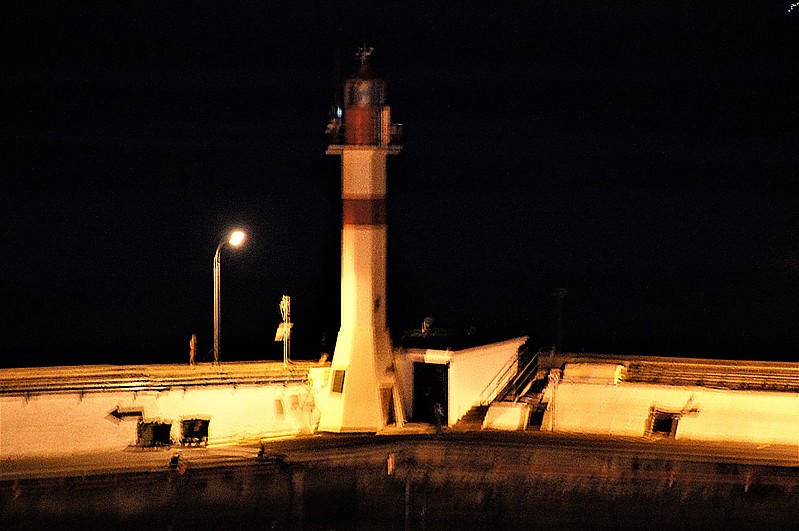 Valparaiso / Punta Durpat  Lighthouse
Keywords: Valparaiso;Pacific ocean;Chile;Night
