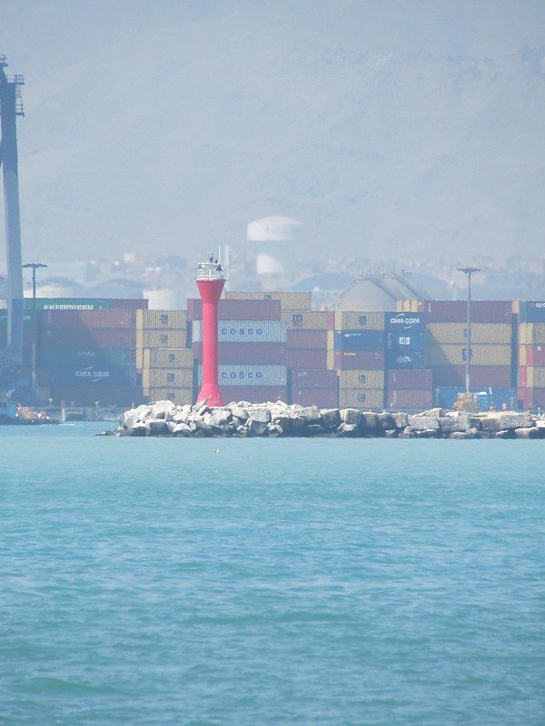 Port of Callao - Breakwater South Head Light
Entrance to the port of Callao in Per?
Keywords: Callao;Pacific ocean;Peru;Lima