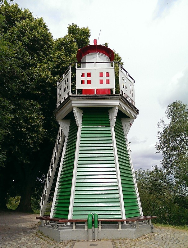 Hamburg / Lighthouse Bunthäuser Spitze
Keywords: Elbe;Hamburg;Germany