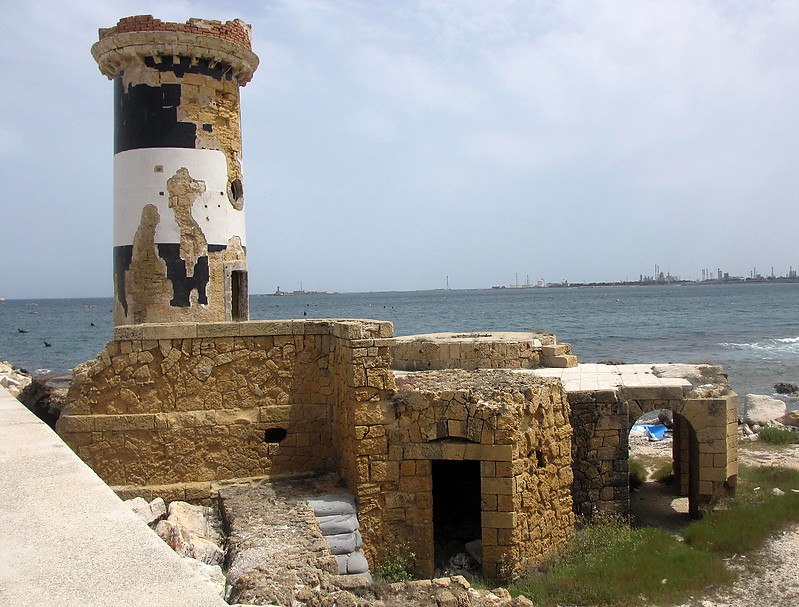 Apulia / Brindisi / Diga di Punta Riso (1) / ruins
Keywords: Apulia;Adriatic sea;Italy;Brindisi
