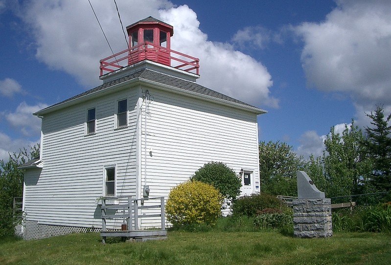 Nova Scotia / Burntcoat Head Lighthouse
Keywords: Minas Basin;Canada;Nova Scotia