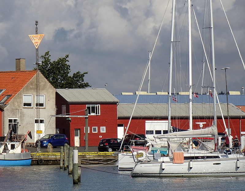 Faaborg Havn / Ldg Lts Rear Munkholm
Keywords: Denmark;Baltic Sea;Fyn