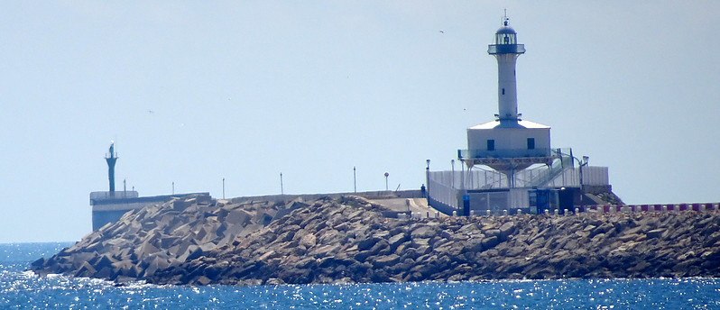 Puerto de Tarragona / Dique de Levante Banya lighthouse + Dique-rompeolas de abrigo Outer Breakwater Head light 
Keywords: Tarragona;Catalonia;Spain;Mediterranean sea