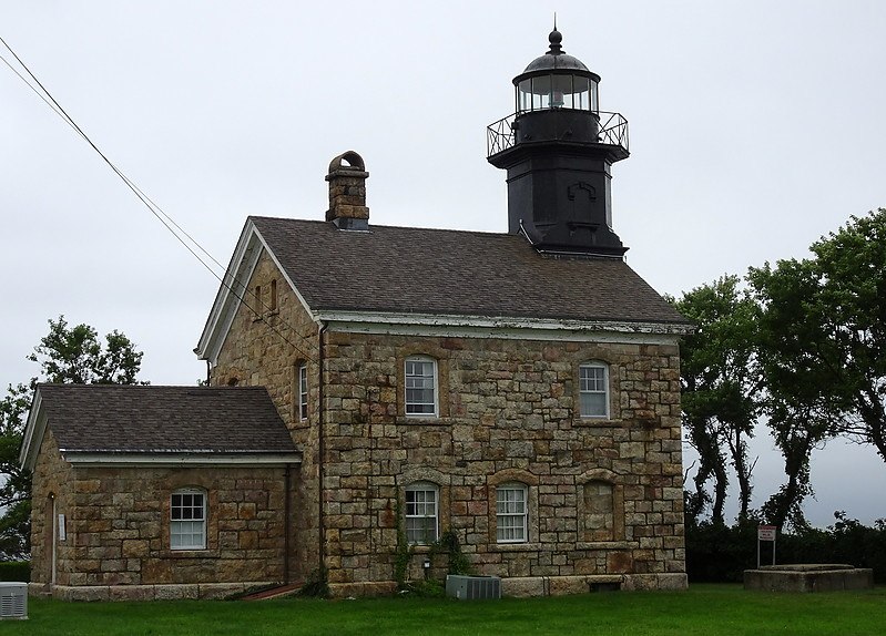 New York / Old Field Point lighthouse
Keywords: United States;Atlantic ocean;New York Bay