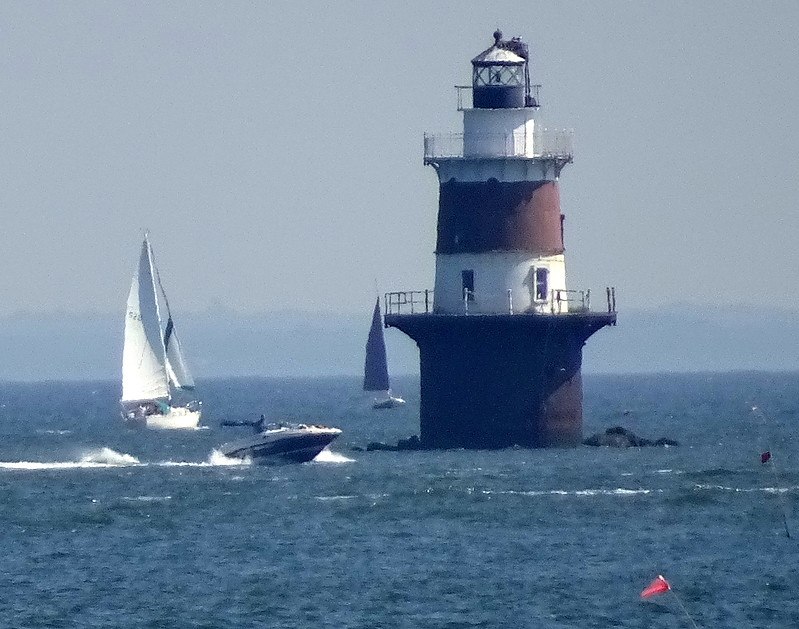 Connecticut / Peck Ledge lighthouse
Keywords: Connecticut;United States;Atlantic ocean;Long Island Sound