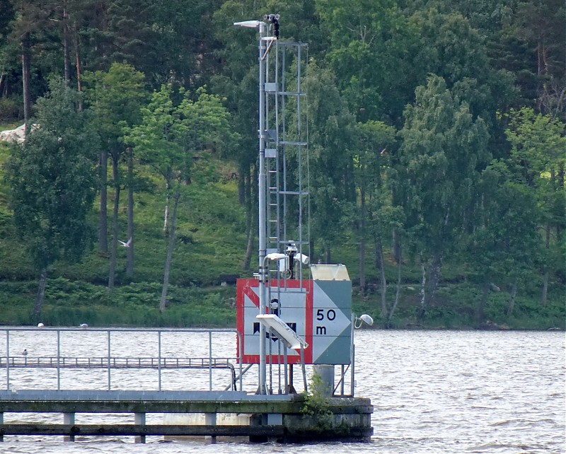 Lake Mälaren / Hjuslstafjärden / Hjulsta Bridge W side light
Keywords: Sweden;Lake Malaren