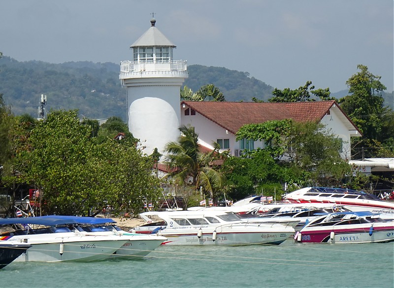 Southern Thailand / Phuket / Chalong / False lighthouse
Keywords: Thailand;Andaman Islands;Andaman sea;Phuket;Faux