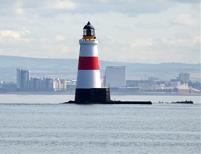 Oxcars lighthouse
Keywords: Firth of Forth;Scotland;United Kingdom;Offshore