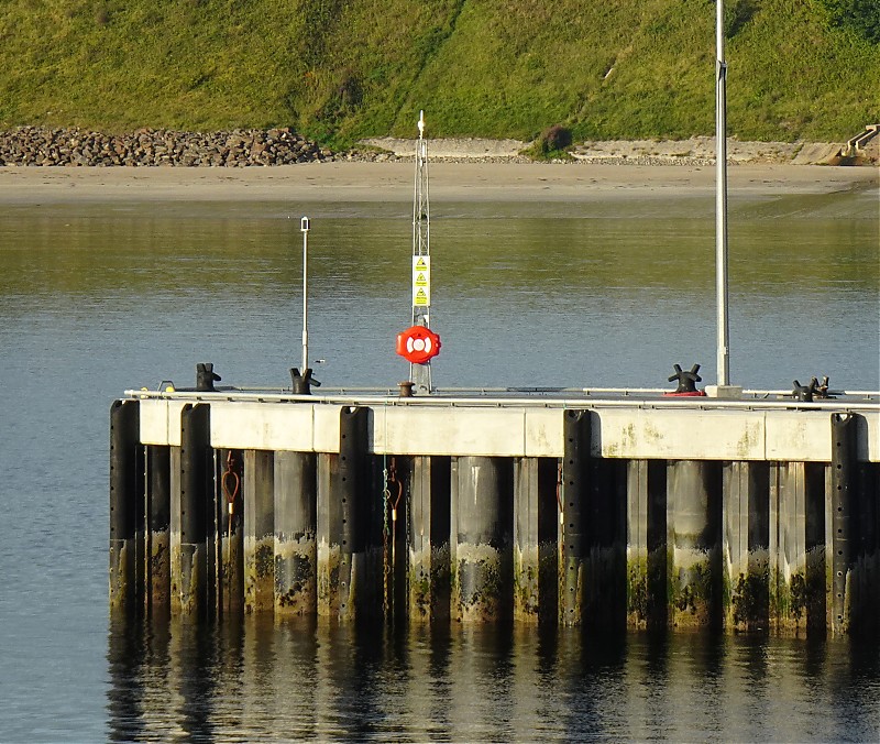 Scrabster / Saint Ola RoRo Pier Head light
Keywords: Scotland;North Sea;Scrabster;United Kingdom