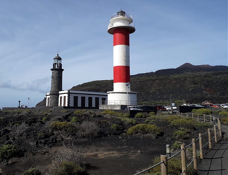 Isla Palma / Punta Fuencaliente old  + new lighthouses
picture: Gesine Mattern
Keywords: Canary islands;La Palma;Atlantic ocean;Spain