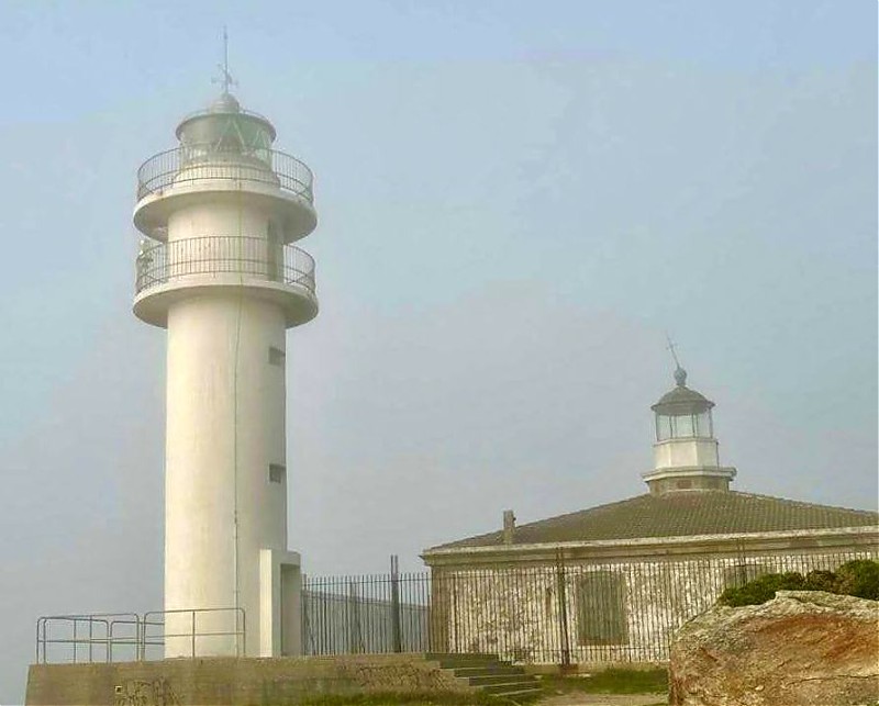 Galicia / Cabo Tourinan lighthouses (new - left; old - right)
Keywords: Spain;Galicia;Atlantic ocean