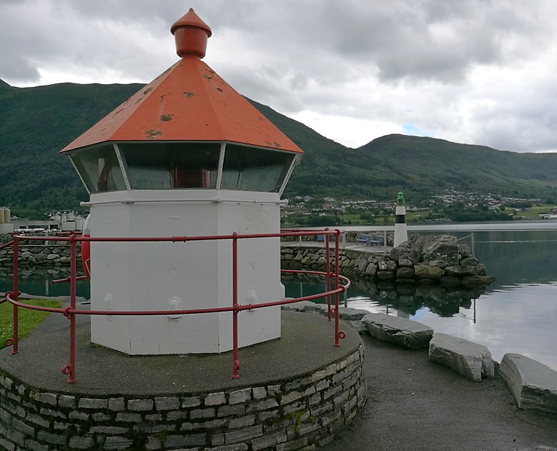 Orsta / Komlandsholmen lighthouse
Keywords: Norway;Orsta