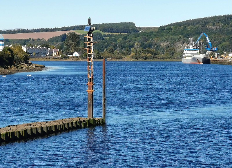 Inverness / River Ness / Training Wall Head light
Keywords: Scotland;Inverness;North Sea;United Kingdom