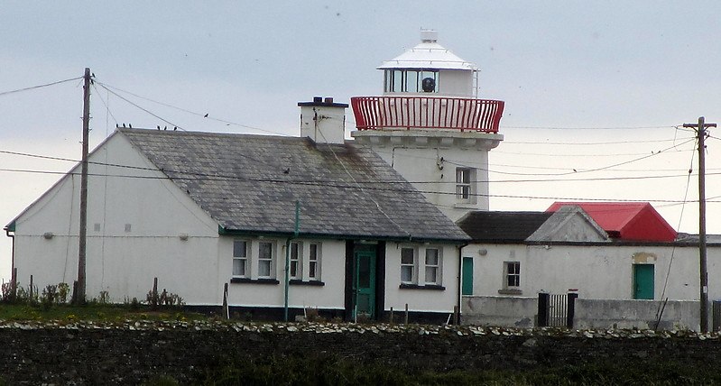 West Coast / Kilcredaun Head Lighthouse
Keywords: Ireland;Clare;Shannon Estuary