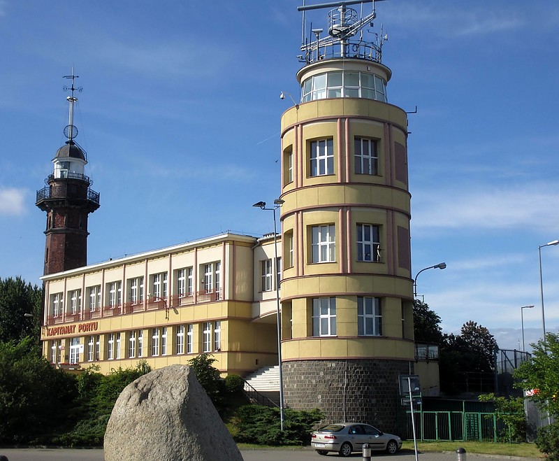 Gdansk / Nowy port / Harbour master building and VTS radar site and lighthouse
Keywords: Poland;Gdansk;Baltic sea;Gulf of Gdansk;Vessel Traffic Service