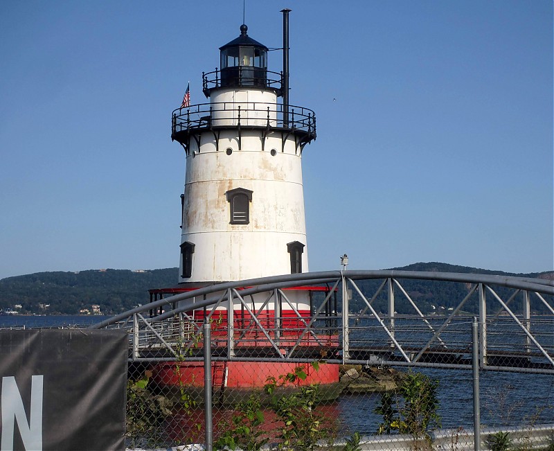 New York State / Sleepy Hollow lighthouse
Keywords: New York;Hudson River;United States