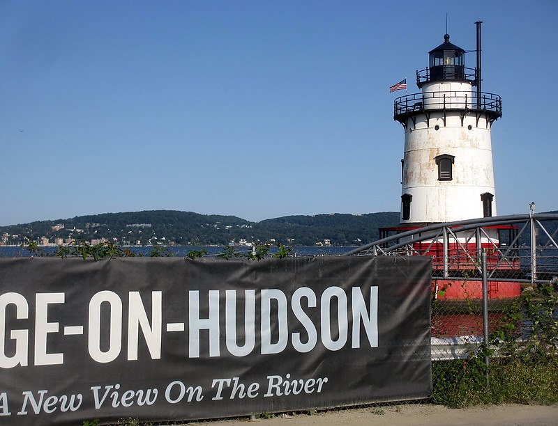 New York State  / Hudson River / Tarrytown Lighthouse
Keywords: New York;Hudson River;United States
