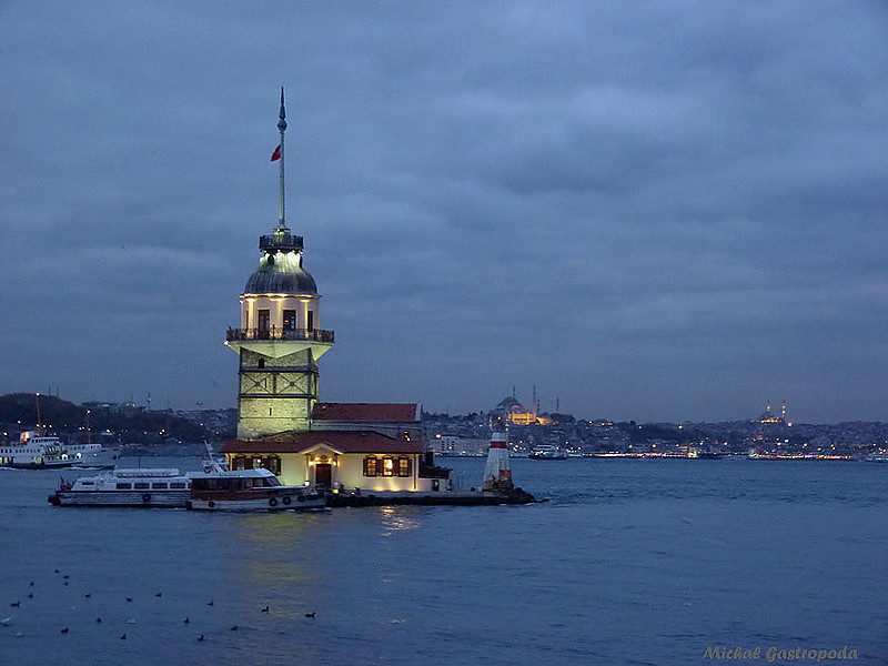 Kiz Lighthouse (old tower and new light) in Istanbul
November 2011

Keywords: Istanbul;Bosphorus;Turkey;Night