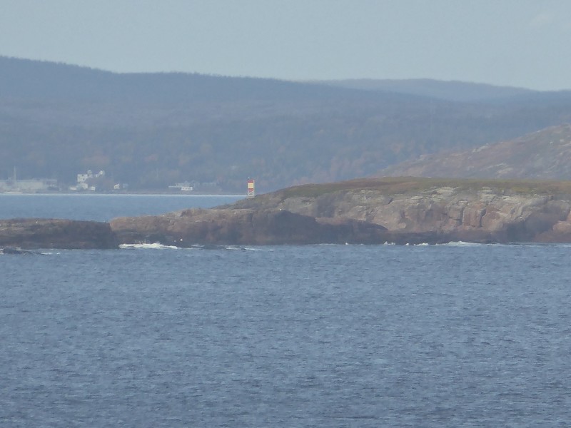 Labrador / Green Island light
Saint Lewis Sound near Battle Harbour
Keywords: Atlantic ocean;Labrador;Saint Lewis Sound;Canada