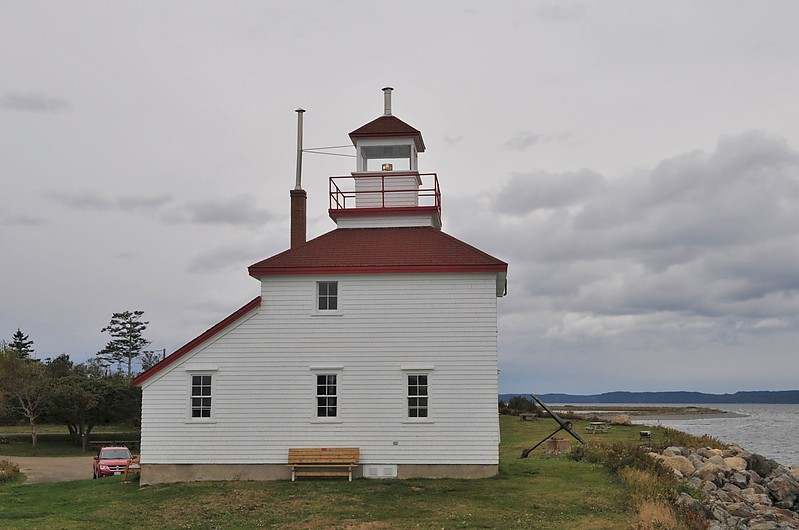Nova Scotia / Gilbert's Cove lighthouse 
Keywords: Canada;Nova Scotia;Atlantic ocean;Saint Marys Bay