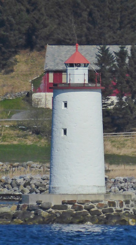 Storfjord / Høgsteinen lighthouse
Keywords: Norway;Norwegian sea;Godoya island;Storfjord