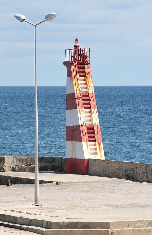 Algarve / Lagos west breakwater light
Keywords: Atlantic ocean;Portugal;Algarve;Lagos