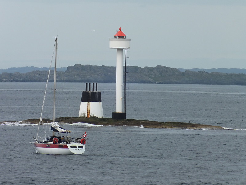 Bragen lighthouse
Keywords: Byfjord;Stavanger;Rogaland;Norway;North Sea
