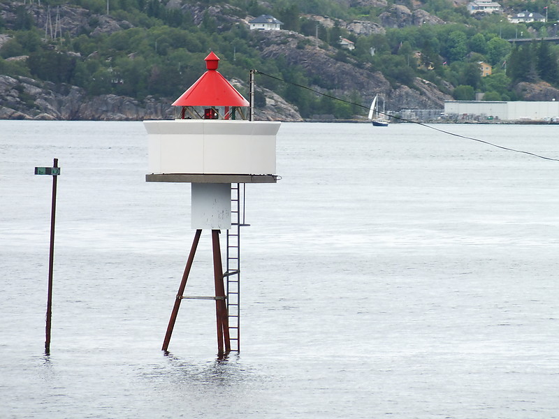 Stongi lighthouse
Keywords: Byfjord;Hordaland;Norway;Offshore
