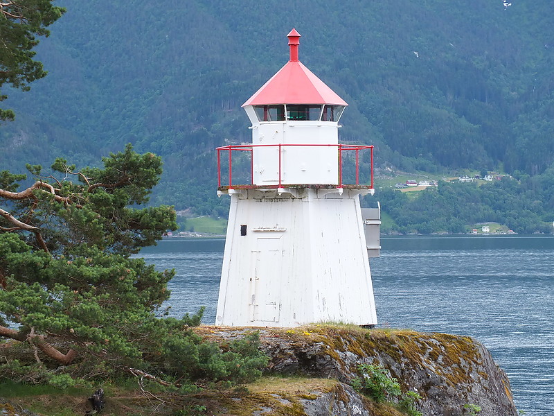 Nokkanes lighthouse
Keywords: Sognefjord;Norway