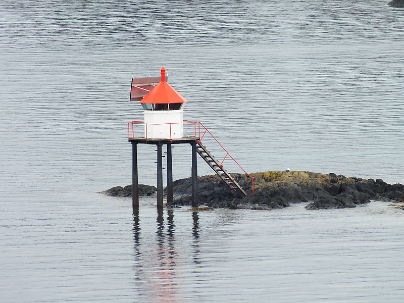 Olderkalven lighthouse
Keywords: Solund;Norway;Norwegian Sea