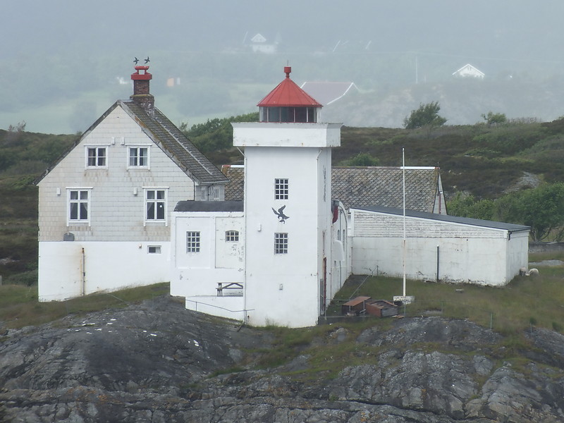 Terningen lighthouse
Keywords: ;Trondelag;Norway;Norwegian sea