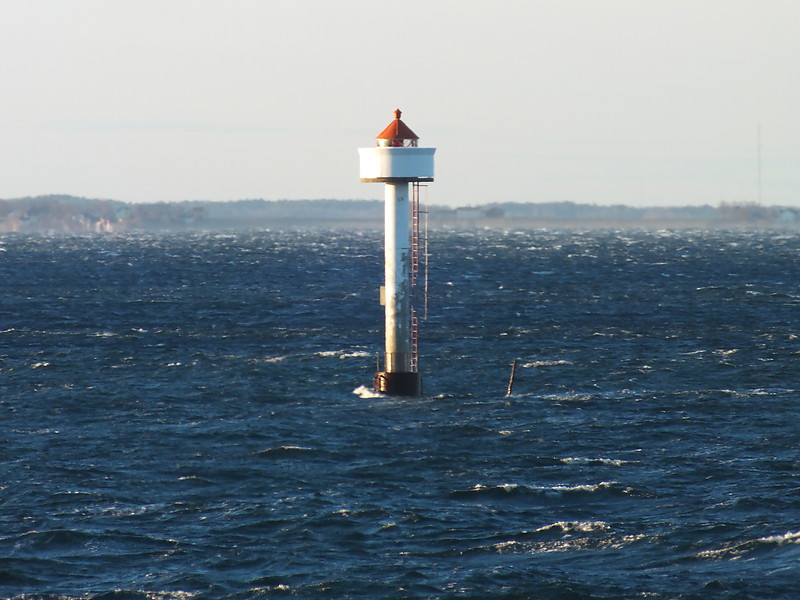 Ringflua lighthouse
Keywords: Trondheimsfjord;Trondelag;Norway;Norwegian sea;Offshore