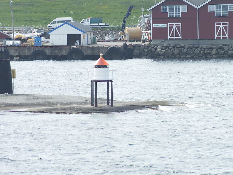 Bonetskjaer lighthouse
Keywords: Kvaroyfjord;Helgeland;Norway;Norwegian sea