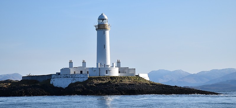 Lismore Lighthouse
Visible from Oban, Rotating Fresnel Lens, White Granite Tower, Owned and Maintained by the Northern Lighthouse Board,
Keywords: Sound of Mull;Scotland;United Kingdom;Lismore;Oban;Firth of Lorn