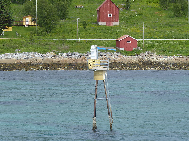 Skåningsbukt indirect light
Keywords: Norway;Norwegian sea