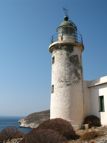 Aspropunta lighthouse
Source of the photo: [url=http://www.faroi.com/]Lighthouses of Greece[/url]

Keywords: Folegandros;Greece;Aegean sea