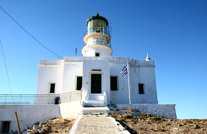 Fasa lighthouse
AKA ?kra Fassa
Source of the photo: [url=http://www.faroi.com/]Lighthouses of Greece[/url]

Keywords: Andros;Greece;Aegean sea