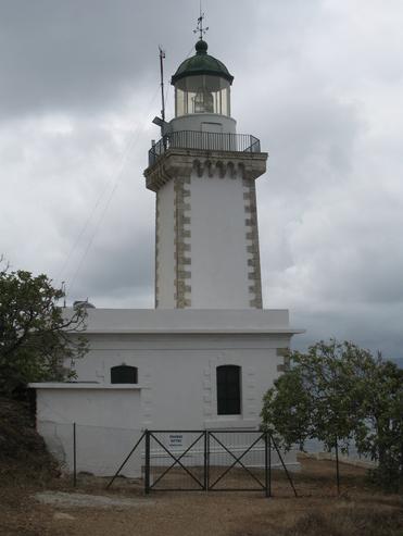 Guruni lighthouse
AKA  ?kra Gouro?ni, Skópelos
Source of the photo: [url=http://www.faroi.com/]Lighthouses of Greece[/url]

Keywords: Skopelos;Aegean sea;Greece