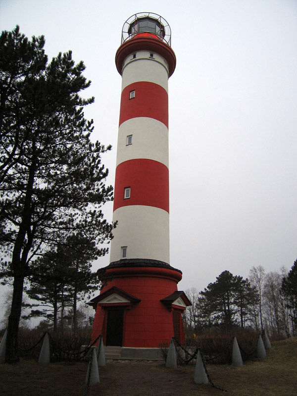 Curonian Spit / Nida lighthouse
Photo provided by [url=http://forum.shipspotting.com/index.php?action=profile;u=40525]Gena Anfimov[/url]
Keywords: Curonian Split;Lithuania;Baltic sea