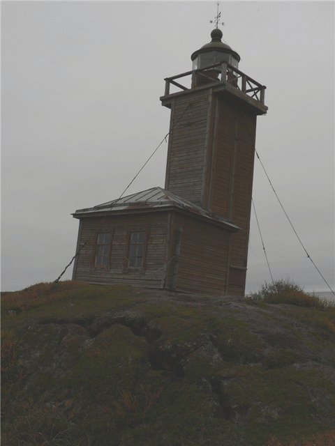 White sea / Abramovskiy lighthouse 
Source: [url=http://www.polarpost.ru/forum/viewtopic.php?t=1062]Polar Post[/url]
Keywords: White sea;Russia;Mezen