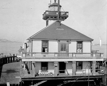 California / Oakland Harbor lighthouse
Photo from [url=http://www.uscg.mil/history/weblightships/LightshipIndex.asp]US Coast Guard site[/url]
Keywords: United States;Pacific ocean;Historic;California;Oakland