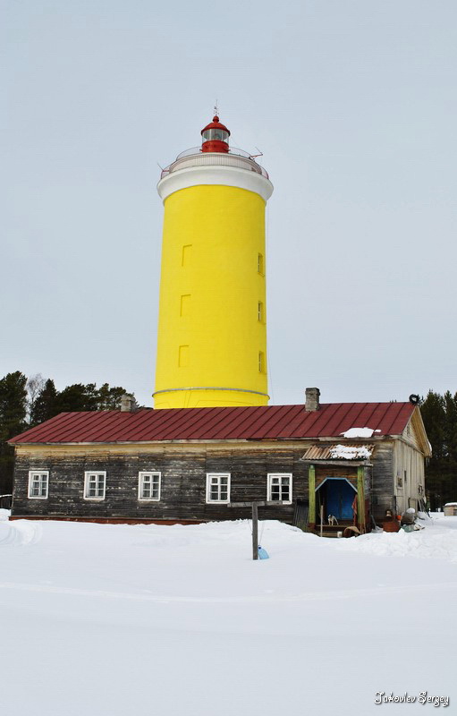 White sea / Mud'yugskiy lighthouse
Author of the photo: [url=http://kamelopardalis.livejournal.com/] Sergey Jakovlev[/url]
Keywords: White sea;Russia;Mudyug island