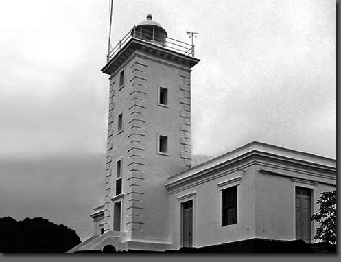 Ilha da Paz lighthouse
Source of the photo: [url=http://faroisbrasileiros.com.br/]Farois Brasileiros[/url]
Keywords: Brazil;Atlantic ocean