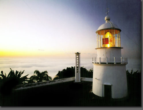 Santos /  Ilha da Moela lighthouse
Source of the photo: [url=http://faroisbrasileiros.com.br/]Farois Brasileiros[/url]
Keywords: Santos;Brazil;Atlantic ocean