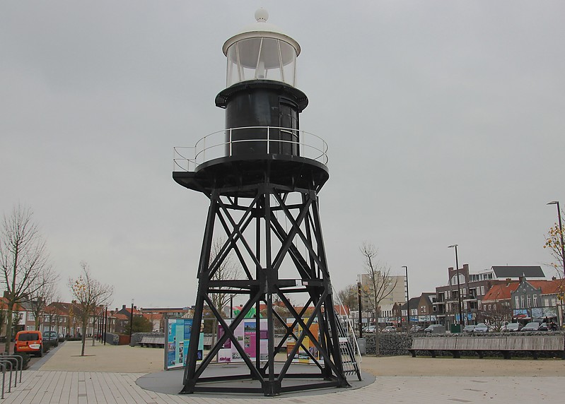 Breskens / Nieuwe Sluis Range Front lighthouse
Keywords: Breskens;Netherlands;North sea